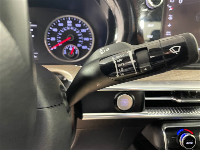 Vehicle image 15 of 28