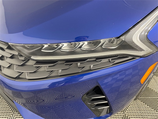 Vehicle image 23 of 28