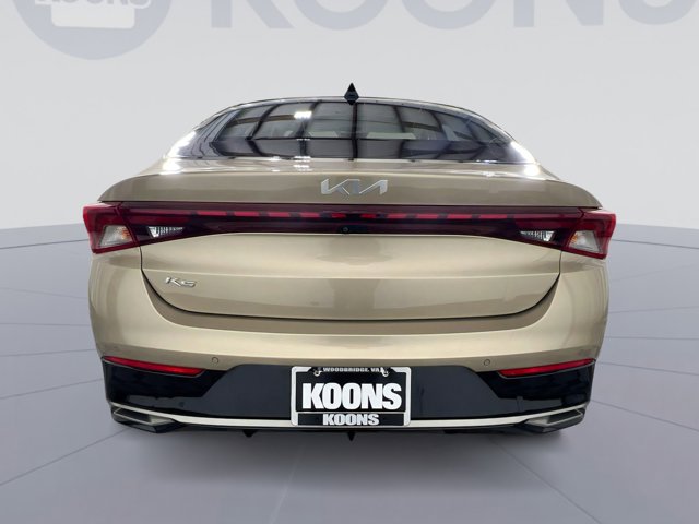 Vehicle image 6 of 32