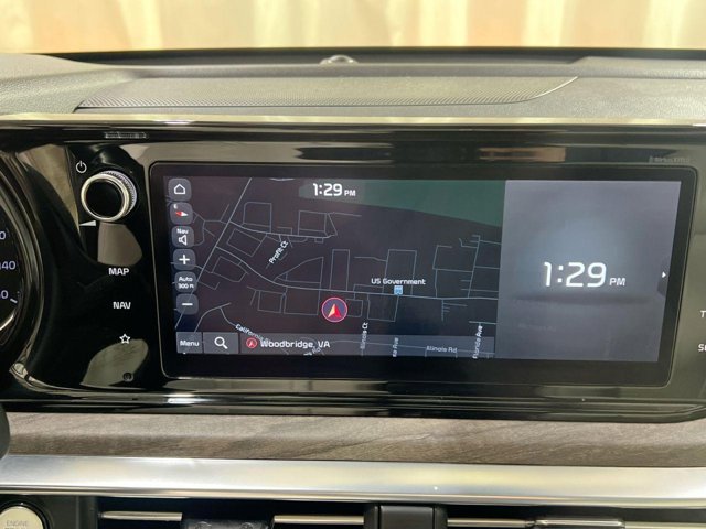 Vehicle image 19 of 32