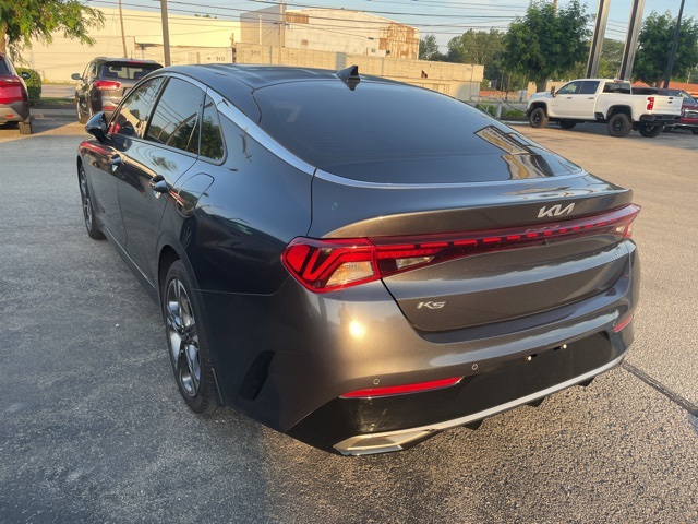 Vehicle image 13 of 20