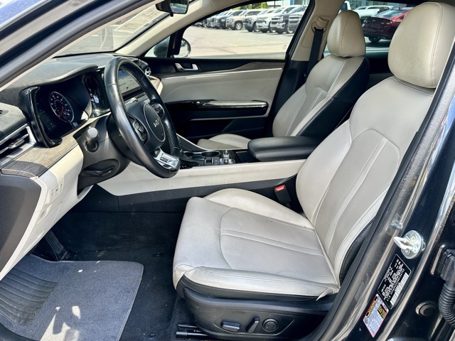 Vehicle image 12 of 34