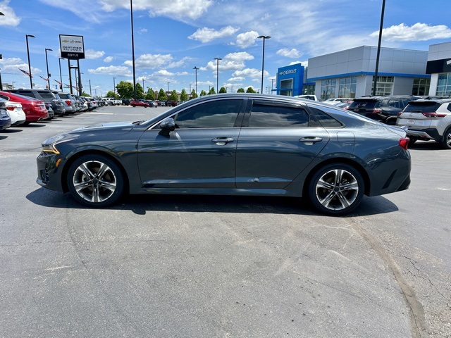 Vehicle image 8 of 34