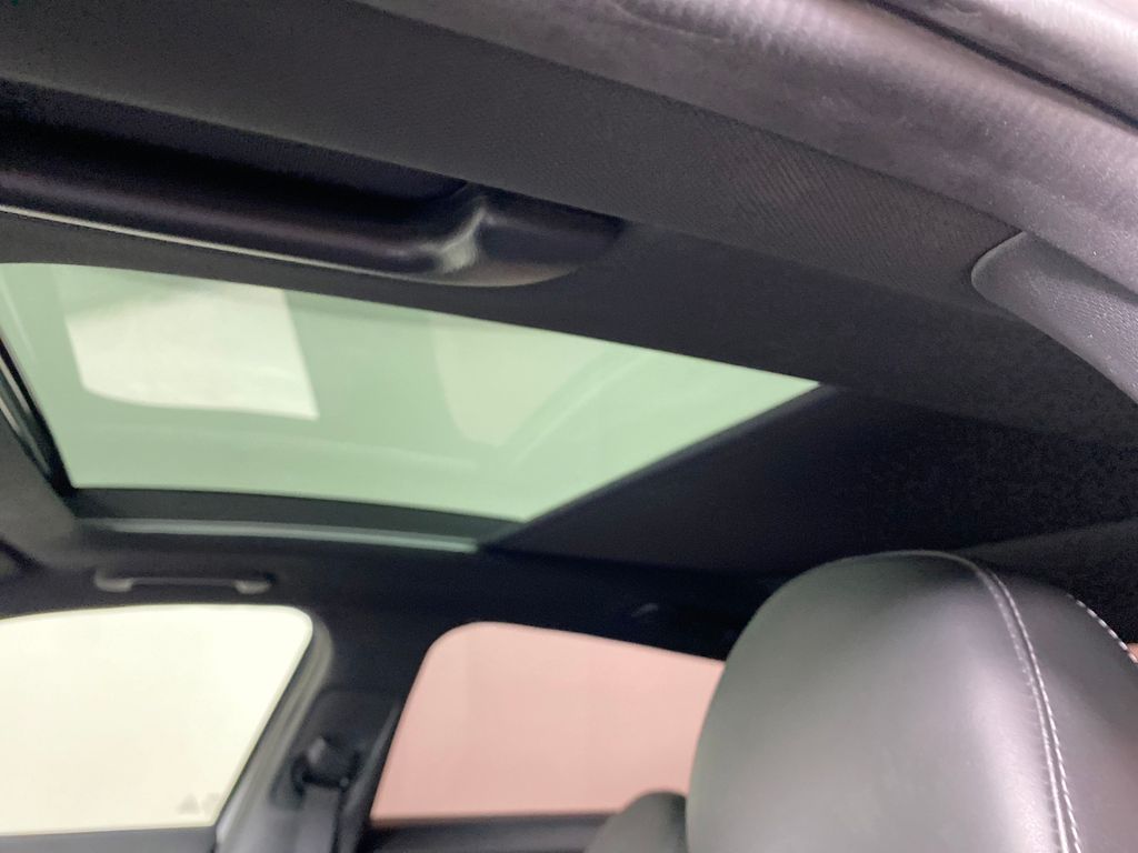 Vehicle image 26 of 27