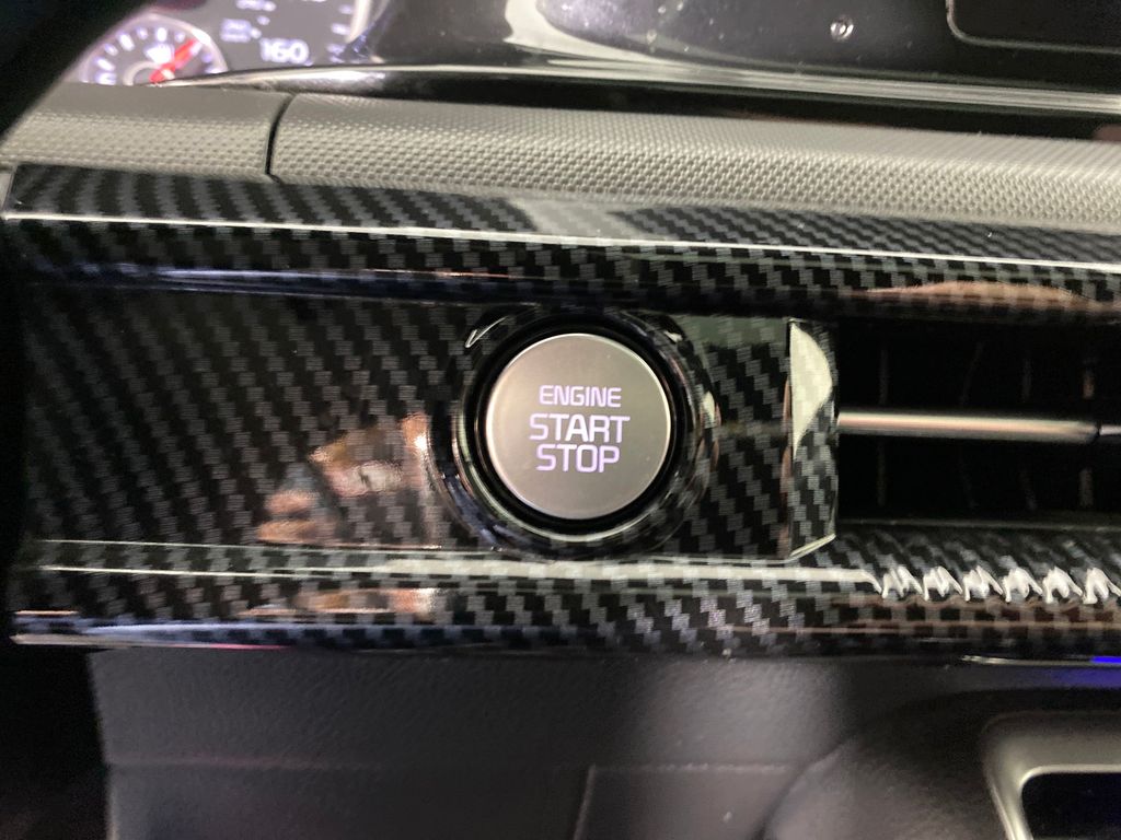 Vehicle image 22 of 27