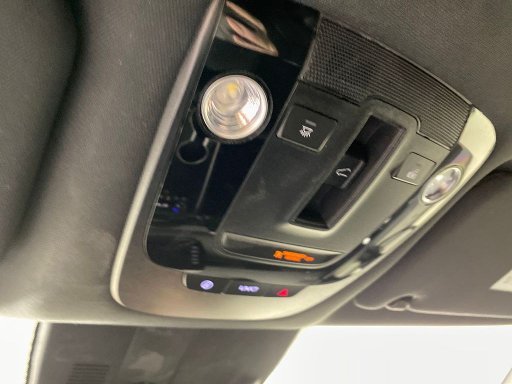 Vehicle image 19 of 27