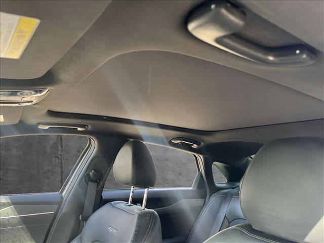 Vehicle image 10 of 24