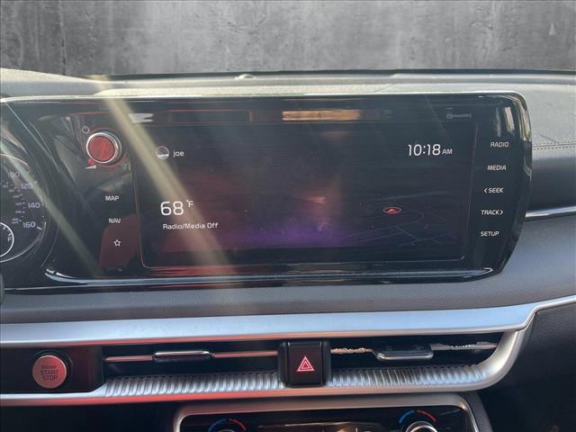 Vehicle image 21 of 24