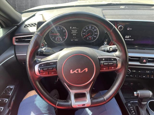 Vehicle image 20 of 24