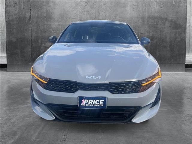 Vehicle image 4 of 24