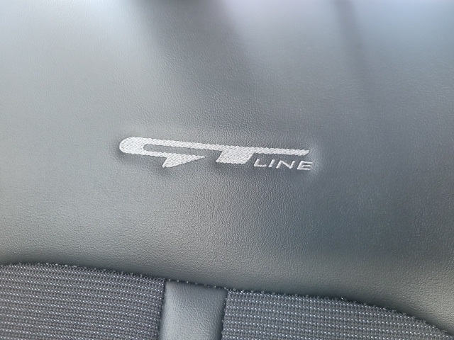 Vehicle image 19 of 33