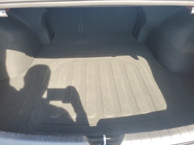 Vehicle image 29 of 33