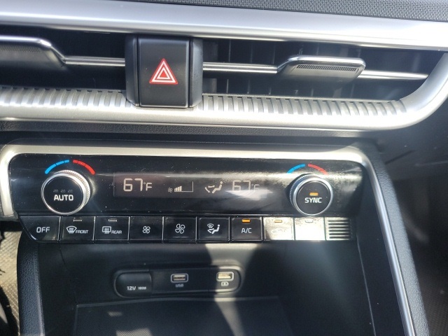 Vehicle image 15 of 33