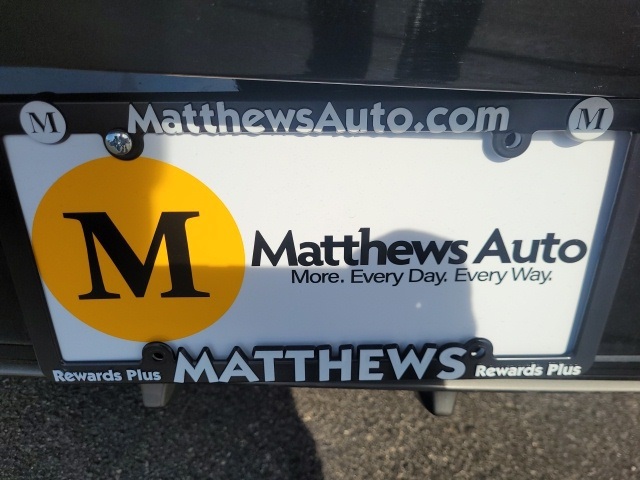 Vehicle image 31 of 33