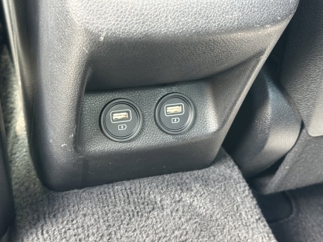 Vehicle image 27 of 30