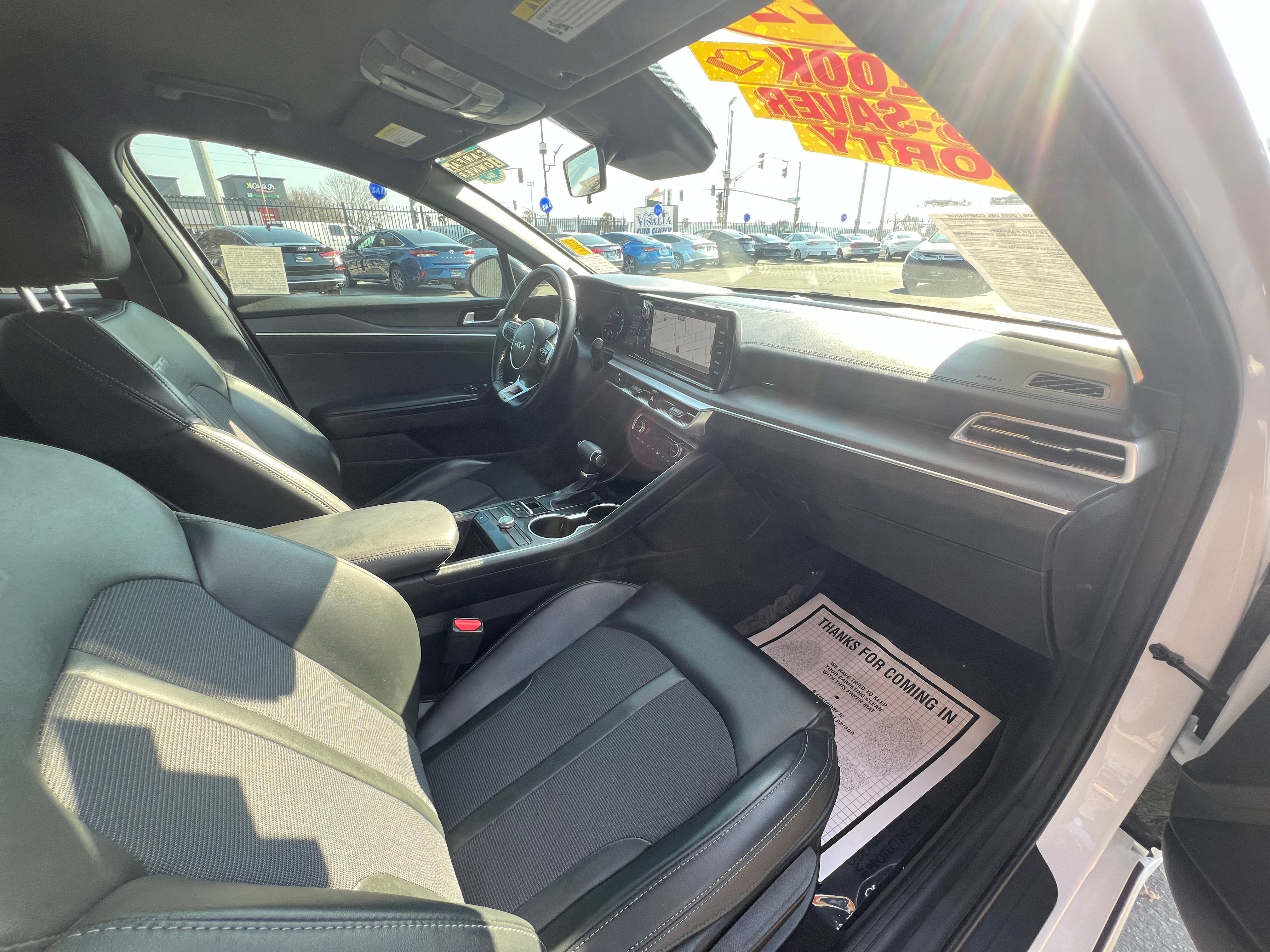 Vehicle image 8 of 10