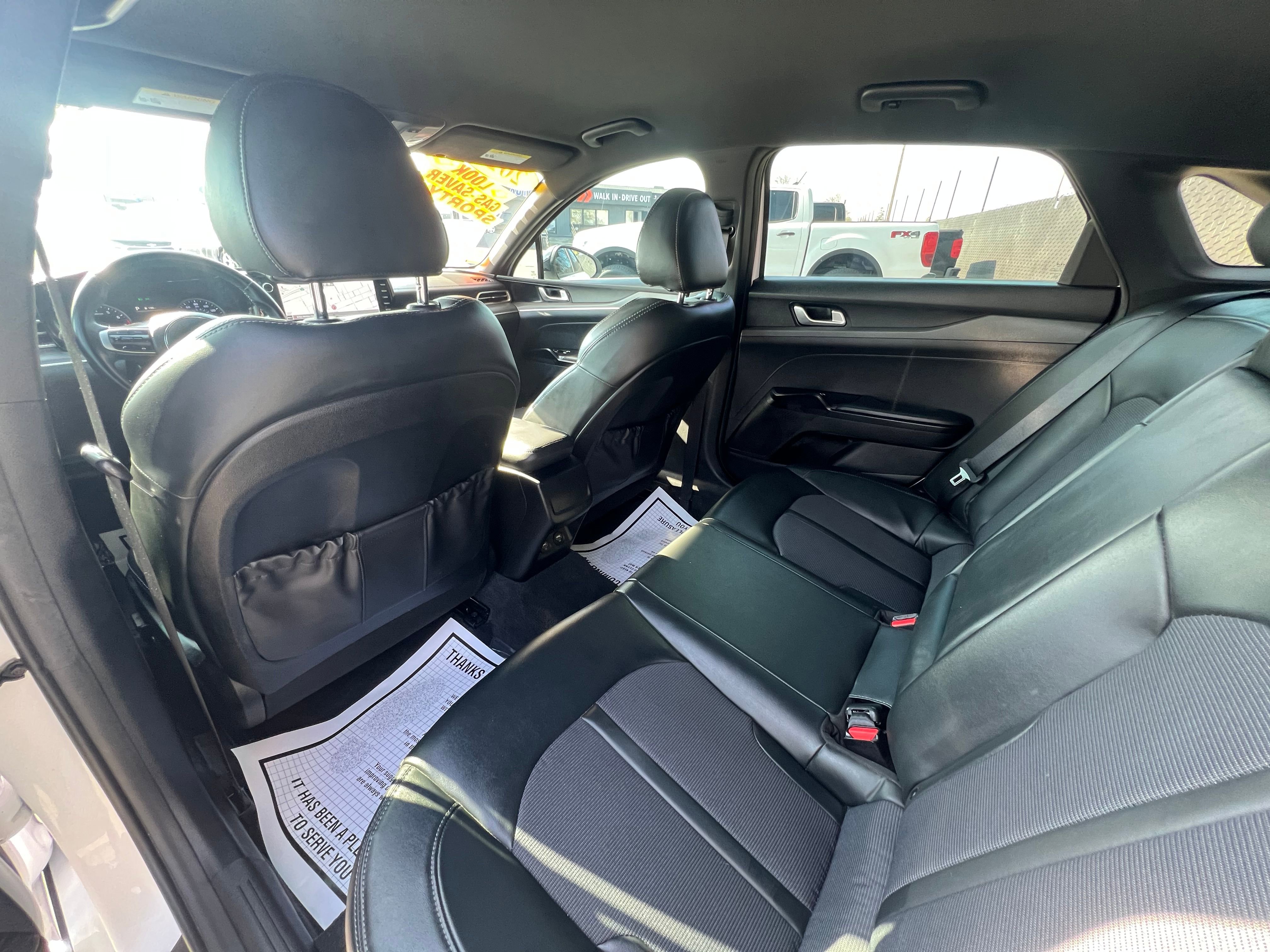 Vehicle image 9 of 10