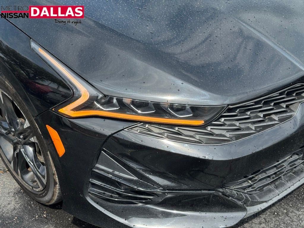 Vehicle image 12 of 34
