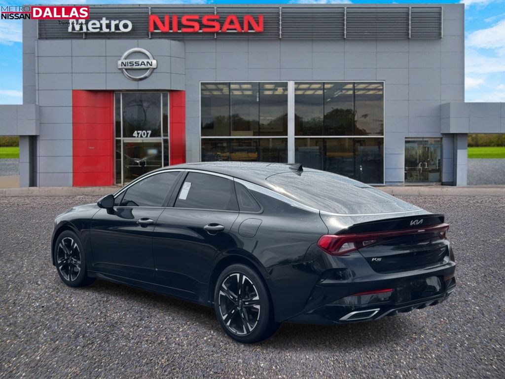 Vehicle image 9 of 34
