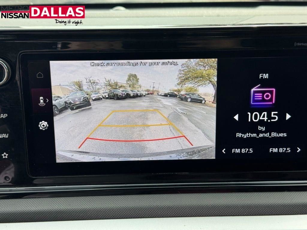 Vehicle image 26 of 34