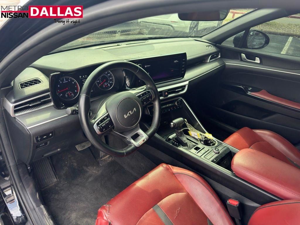 Vehicle image 18 of 34