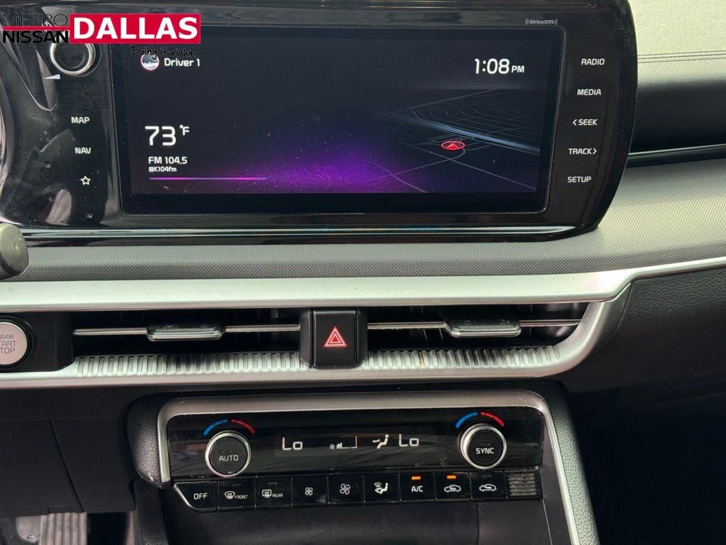 Vehicle image 25 of 34