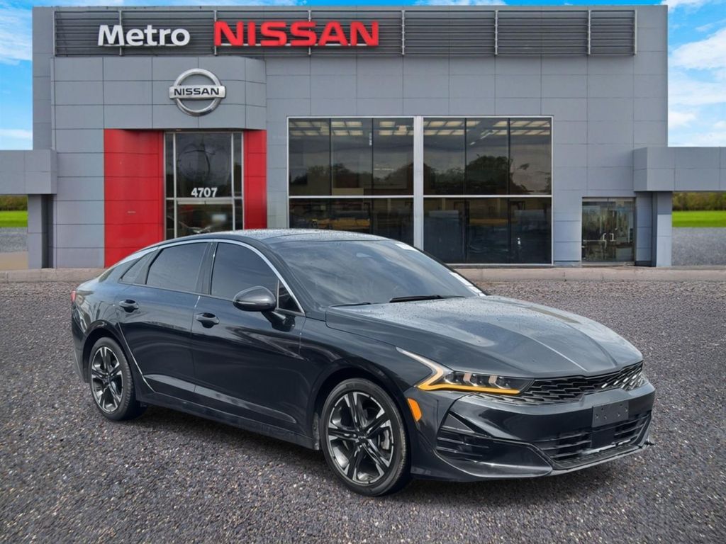 Vehicle image 4 of 34