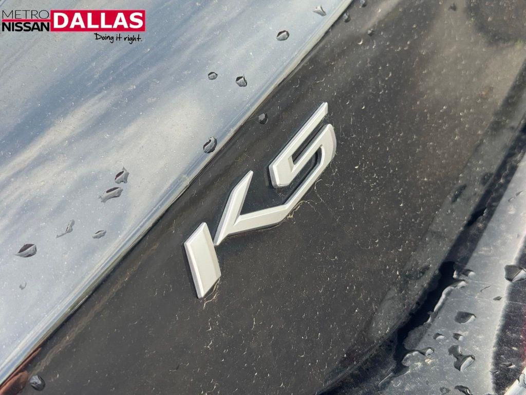 Vehicle image 11 of 34