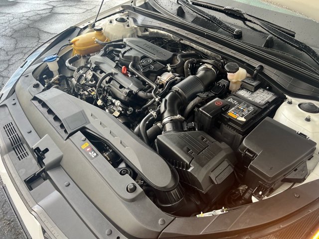 Vehicle image 10 of 28