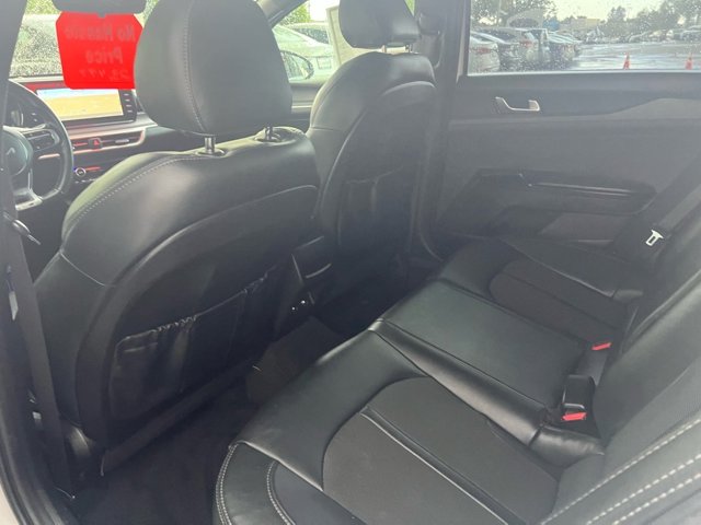 Vehicle image 16 of 28