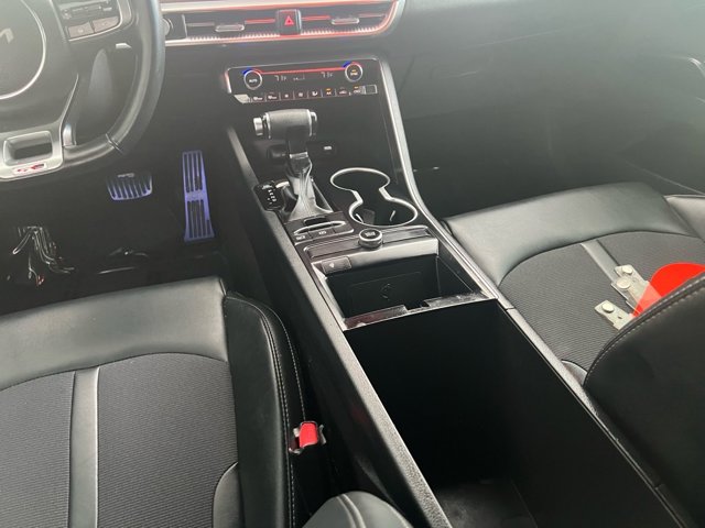 Vehicle image 24 of 28