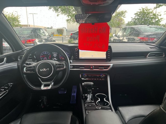 Vehicle image 17 of 28
