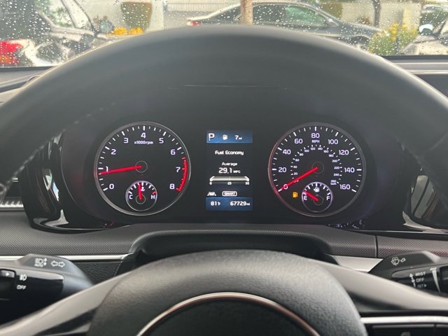 Vehicle image 21 of 28