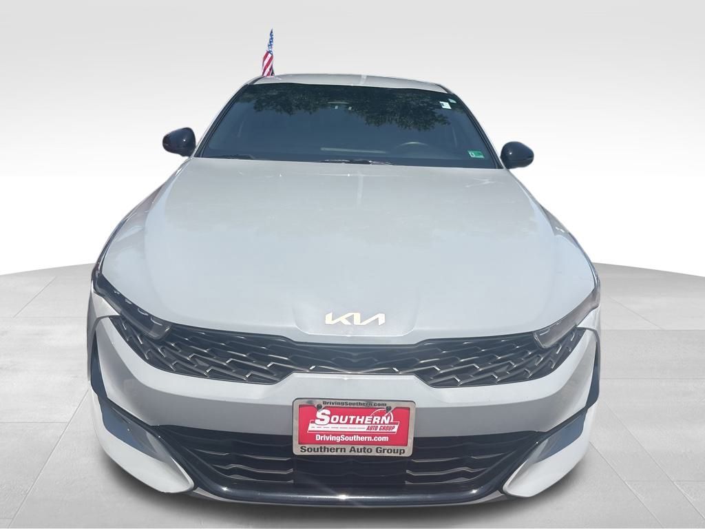Vehicle image 7 of 18