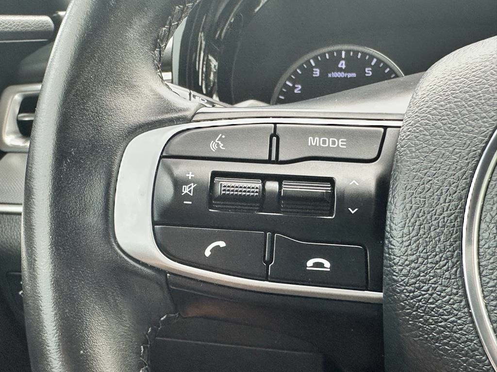 Vehicle image 34 of 40