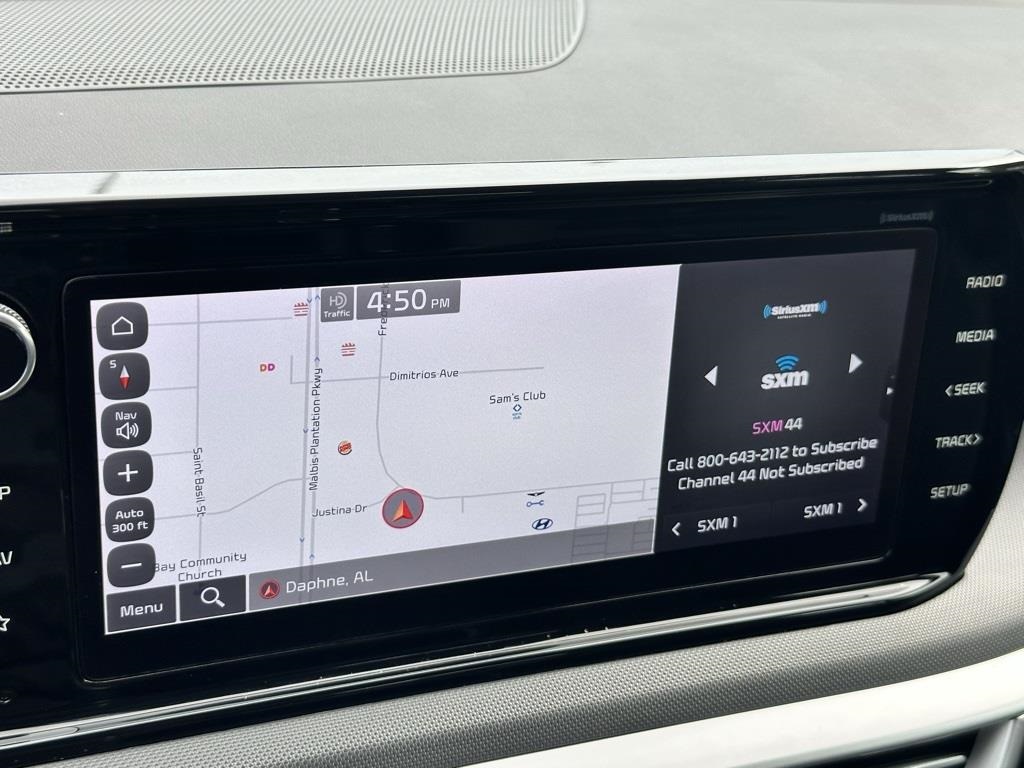 Vehicle image 14 of 40
