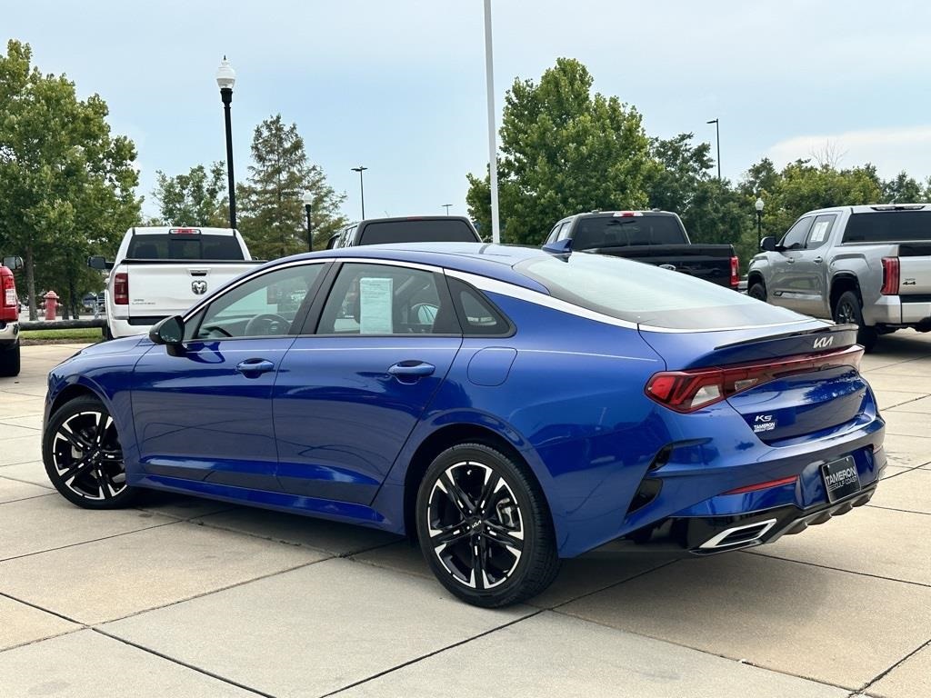 Vehicle image 7 of 40