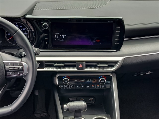 Vehicle image 20 of 31