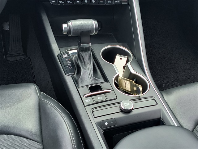 Vehicle image 21 of 31