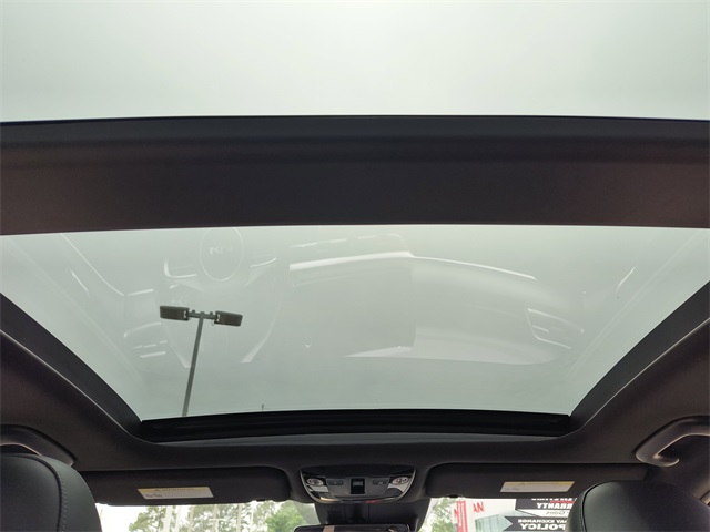 Vehicle image 23 of 31