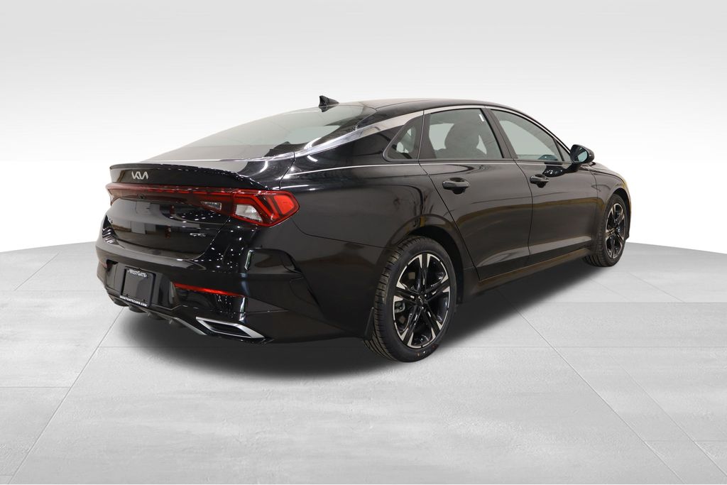 Vehicle image 4 of 39