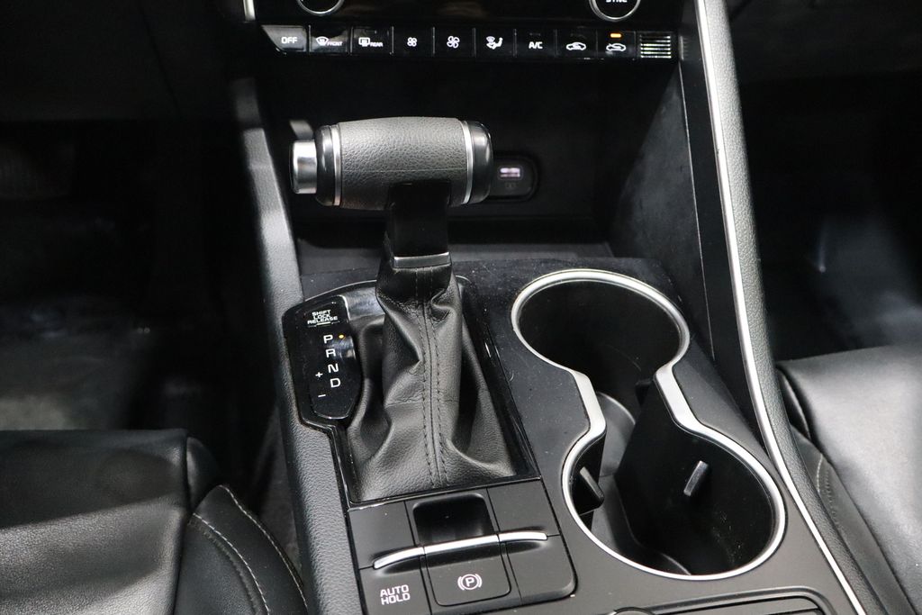 Vehicle image 32 of 39