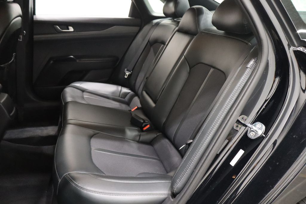 Vehicle image 10 of 39