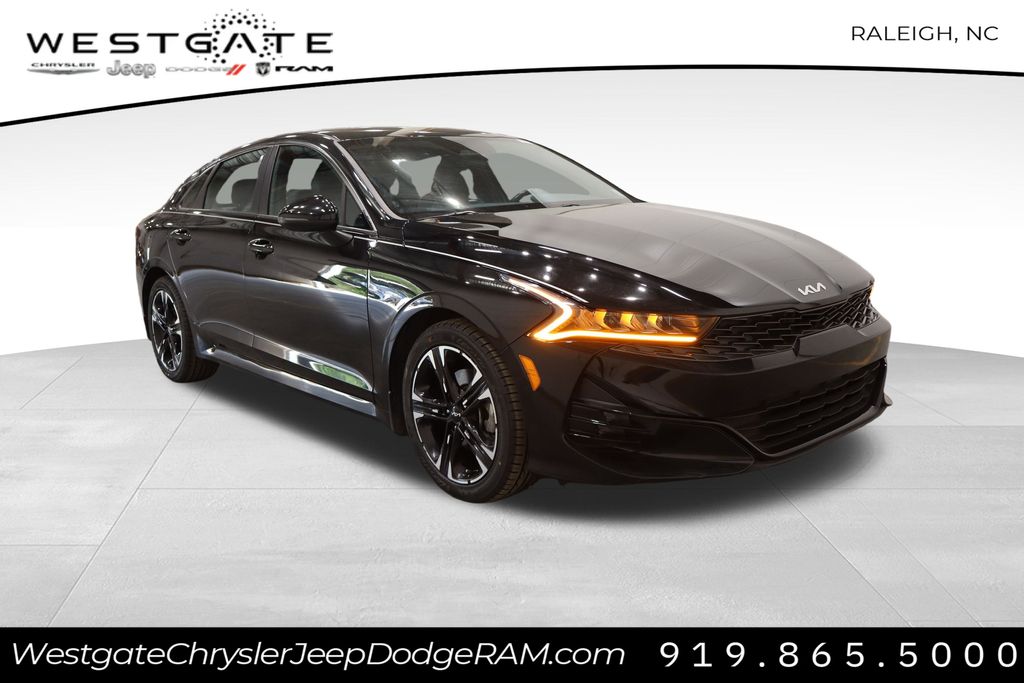 Vehicle image 3 of 39