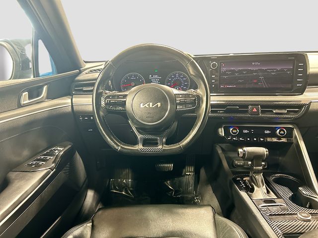 Vehicle image 21 of 31