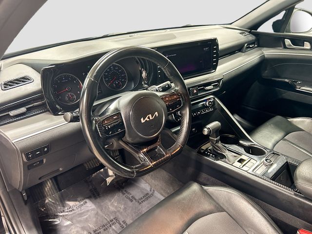 Vehicle image 9 of 31