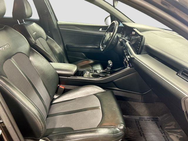 Vehicle image 26 of 31