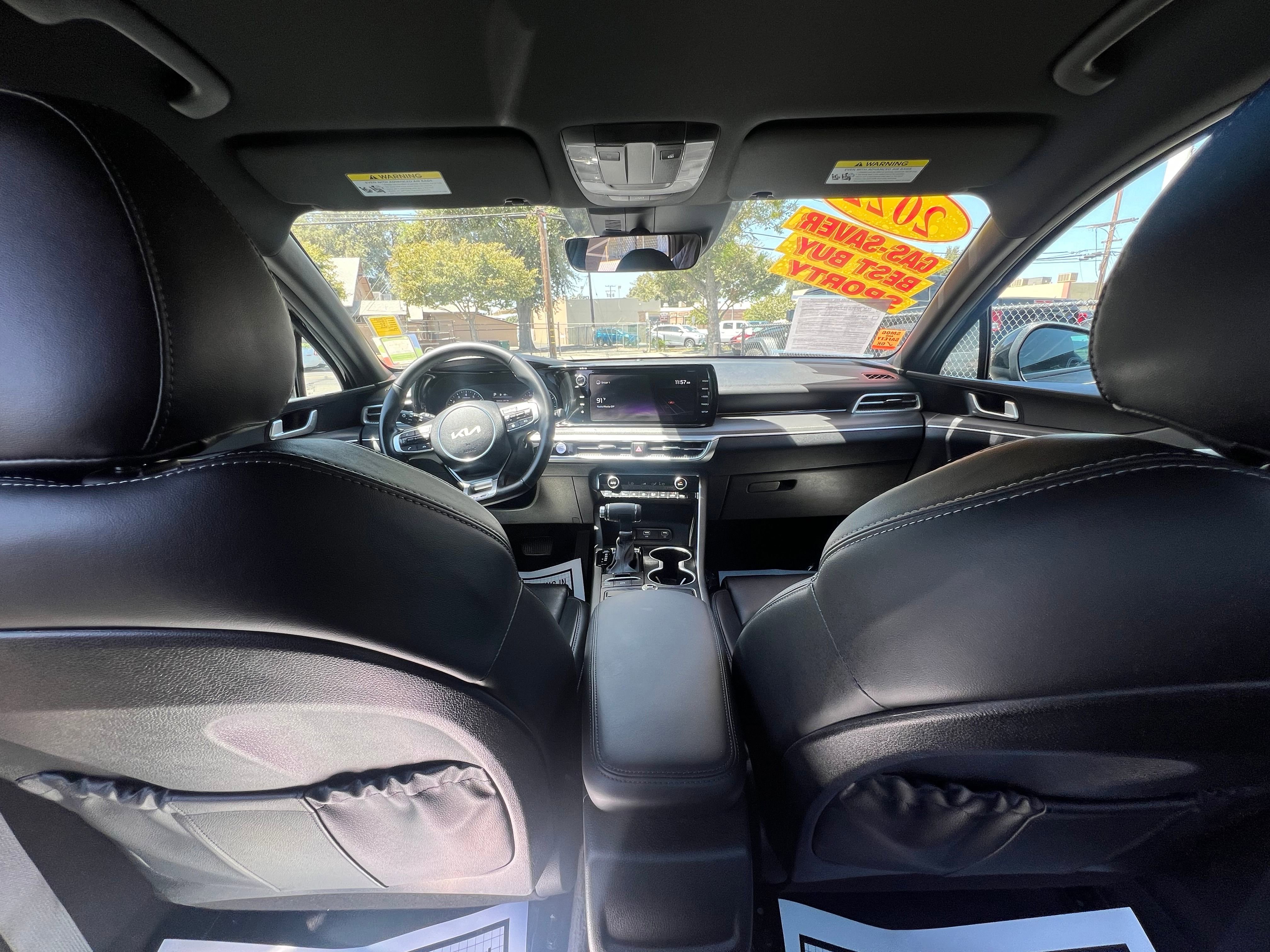 Vehicle image 10 of 13