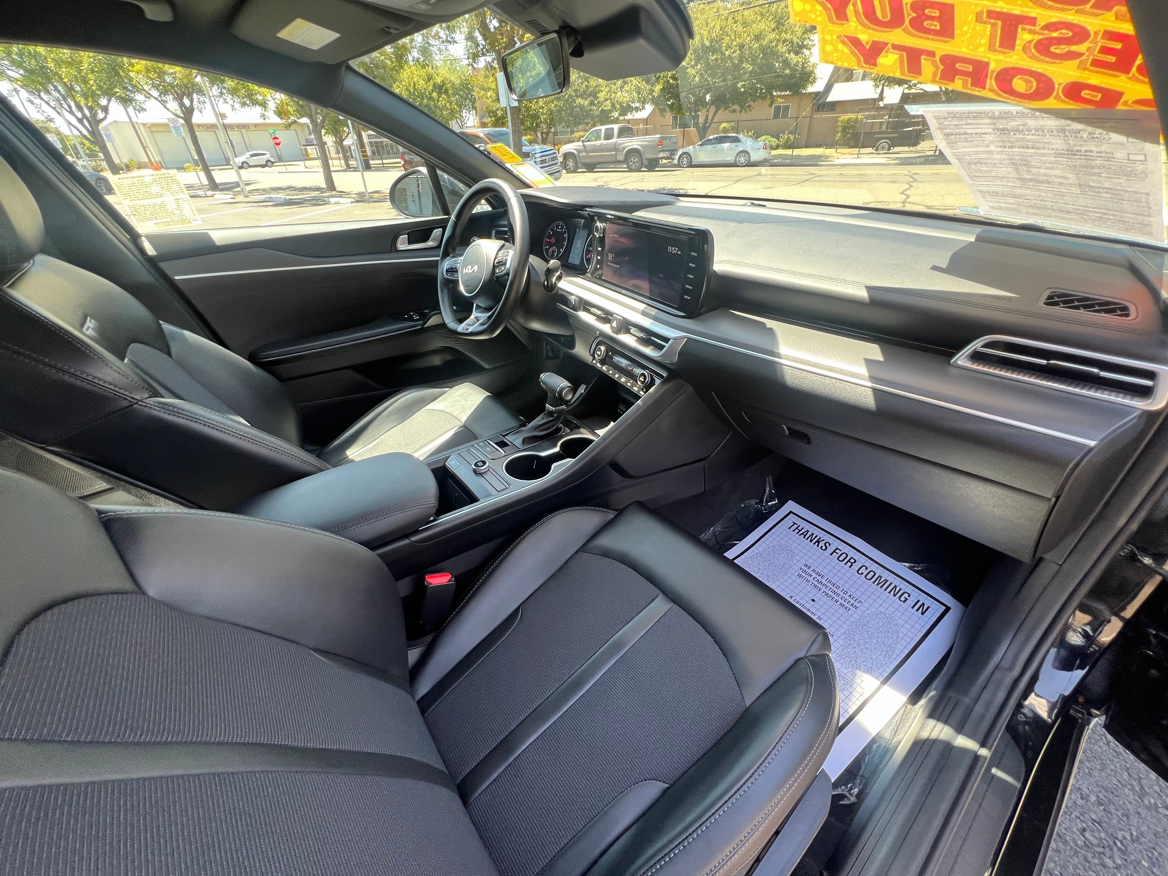 Vehicle image 8 of 13