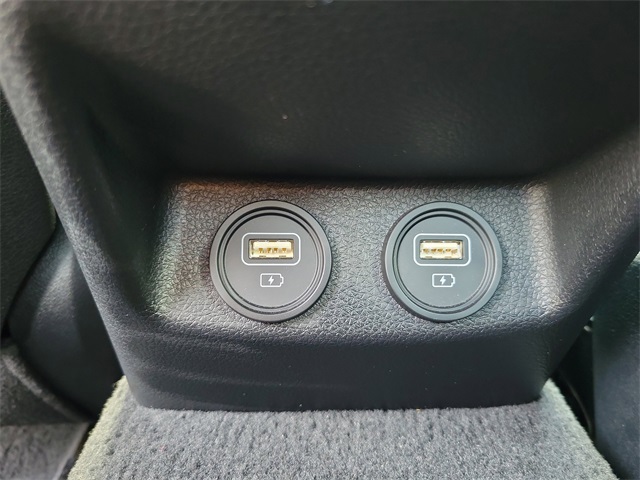 Vehicle image 11 of 30